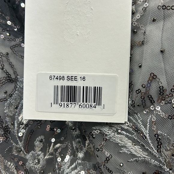 Mac Duggal 67498 NWT FLORAL EMBROIDERED ILLUSION LONG SLEEVE GOWN - Picture 9 of 10